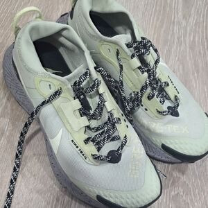 Nike Green Athletic Shoes